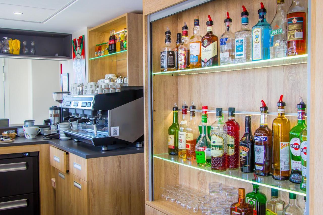 Azureva Hendaye Hotel Bagian luar foto