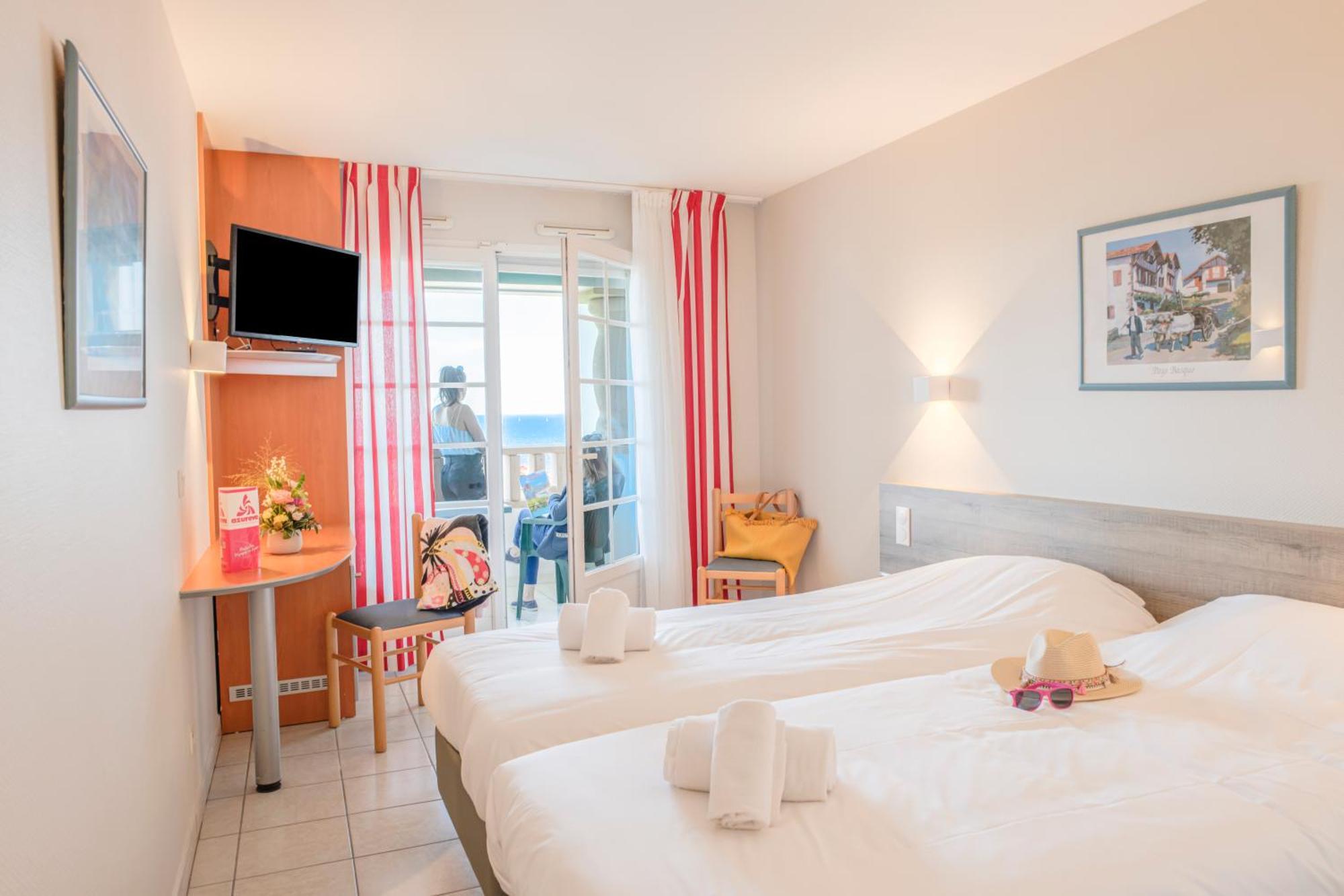 Azureva Hendaye Hotel Bagian luar foto